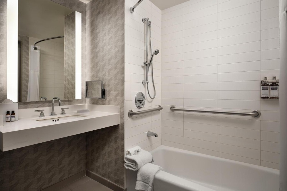 Hyatt Regency Los Angeles International Airport